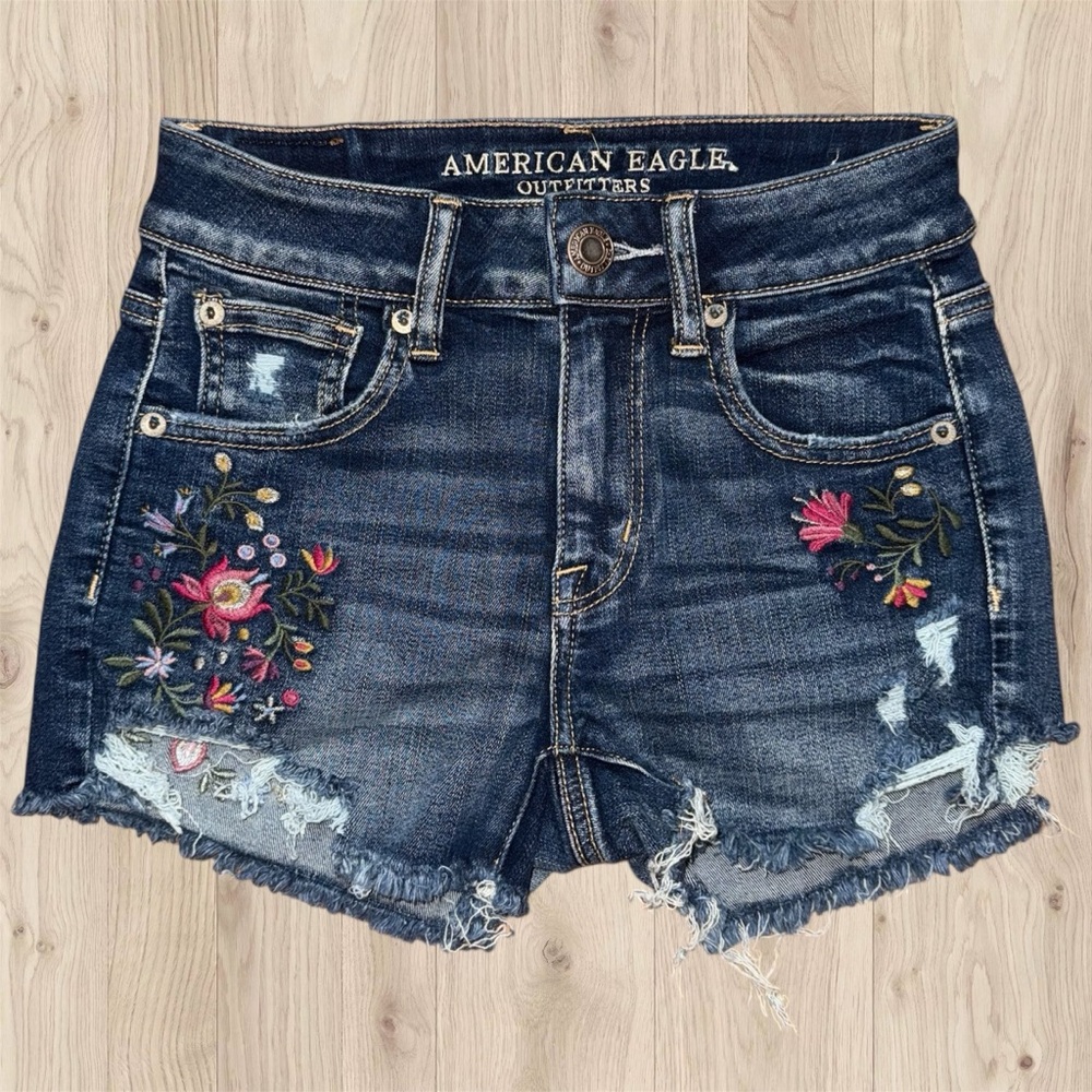 American Eagle Shorts Women’s 0 Blue Hi Rise Shortie Stretch Floral Embroidered
